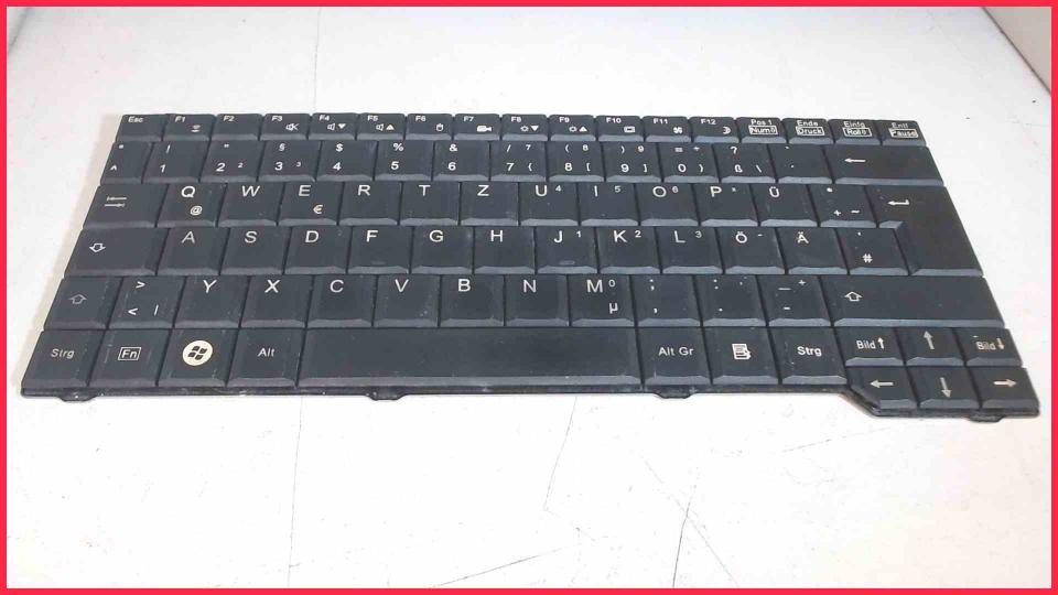 Original Deutsche Tastatur Keyboard
  Fujitsu Esprimo X9515